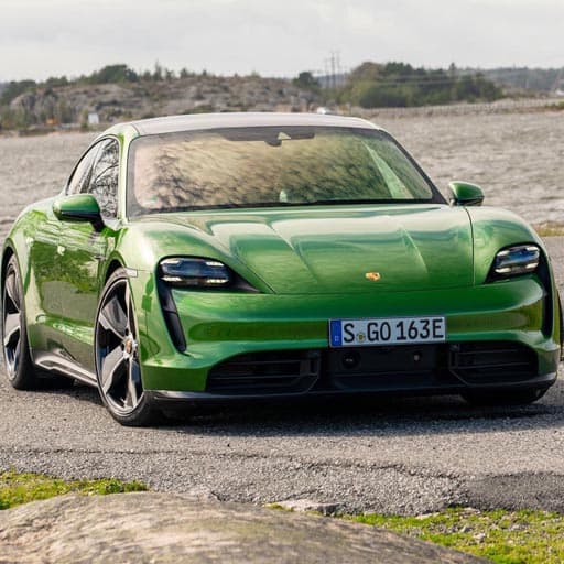 Porsche Taycan Turbo S Puzzle game thumbnail